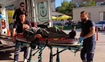 Bursa'da otomobilin çarptığı yaşlı adam yaralandı