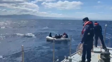 (Özel) Yunanistan ölüme terk etti, Türk Sahil Güvenlik kurtardı

