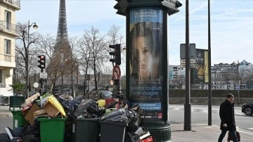 Paris Belediyesi grevler ve protestolar nedeniyle kriz masasını topladı