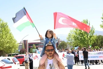 PAÜ’de Filistin’e destek yürüyüşü yapıldı
