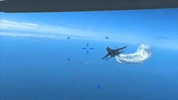 Pentagon, Rus savaş uçağının İHA tacizine ait olduğu ileri sürülen görüntü yayımladı