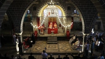 PKK'lı teröristlerce tahrip edilen Mar Patyun Keldani Kilisesi düzenlenen ayinle açıldı