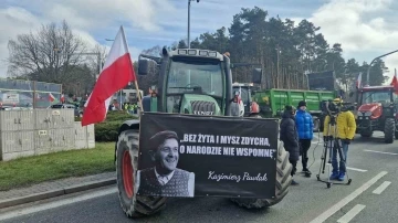 Polonyalı çiftçiler yeniden sokağa indi
