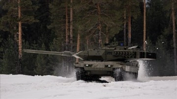 Polonya'nın Leopard tanklarının Ukrayna'ya transferi için çalışmalara başladığı iddiası