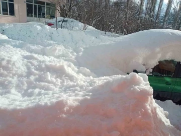 Posof’ta karla mücadele çalışmaları sürüyor
