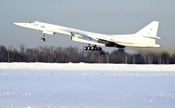 Putin’den Batı’ya gözdağı: Nükleer silah taşıyabilen &quot;Tu-160M&quot; ile uçtu