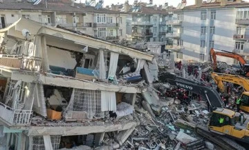 &quot;Marmara'da bir yıl içerisinde iki tane yedi şiddetinden büyük deprem olabilir&quot; 