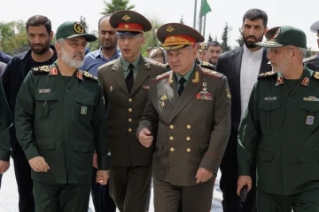 Rusya Savunma Bakanı Şoygu: “Rusya-İran ilişkileri yeni bir seviyeye ulaştı”
