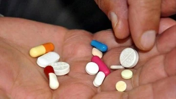 Sağlık Bakanı Koca'dan 'sahte ilaç' ve 'kılavuz değişikliği' iddiaları hakkında açıklama