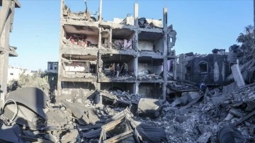 Şairlerin "Gazze Şiir Nöbeti" Üsküdar'da devam etti
