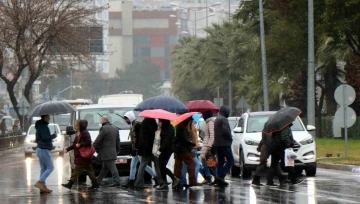 Samsun’a beklenen yağış geldi: Metrekareye 44,2 kilo yağış düştü
