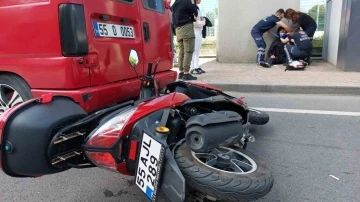 Samsun’da dolmuşa arkadan çarpan motosiklet sürücüsü ölümden döndü
