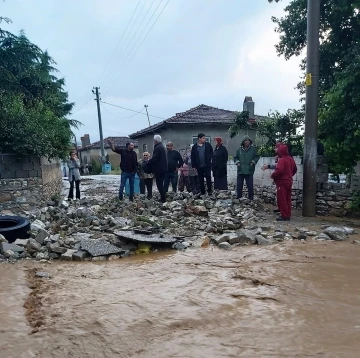 Sel baskınları Pamukkale’nin 4 mahallesinde hasara yol açtı

