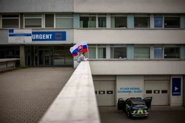 Silahlı saldırıya uğrayan Slovakya Başbakanı Fico, iyileşiyor

