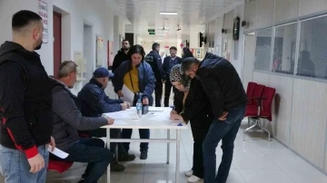 Sinop’ta vatandaşlar emeklilik başvurusu için SGK’ya koştu
