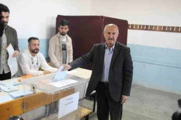Şırnak’ta oy kullanma işlemi başladı

