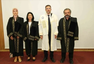 Şırnak Üniversitesi’nde öğretim görevlileri cübbe giydi
