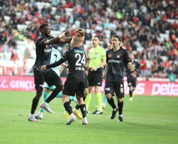 Sivasspor’da Mustapha Yatabare 8 hafta sonra golle tanıştı
