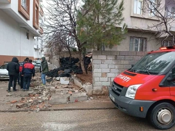 Siverek’te çöken bahçe duvarının altında kalan 2 çocuk yaralandı

