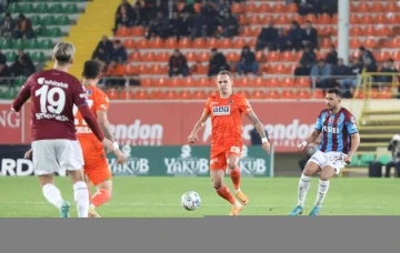 Alanyaspor: 3 - Trabzonspor: 0 (İlk yarı)