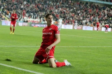 Spor Toto Süper Lig: Antalyaspor: 3 - Alanyaspor: 1 (Maç sonucu)
