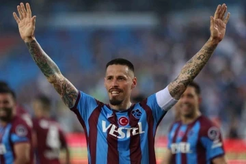 Spor Toto Süper Lig: Trabzonspor: 4 - Alanyaspor: 1 (İlk yarı)

