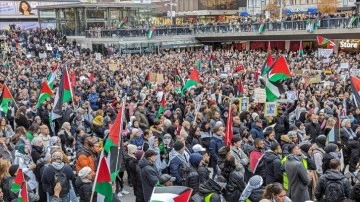 Stockholm'de binlerce kişi Filistin'e destek gösterisine katıldı