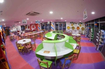 Sultangazi’deki çocuk kütüphanesinde birbirinden renkli etkinlikler düzenleniyor
