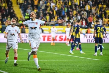 Süper Lig'de ipi Galatasaray göğüsledi ! 