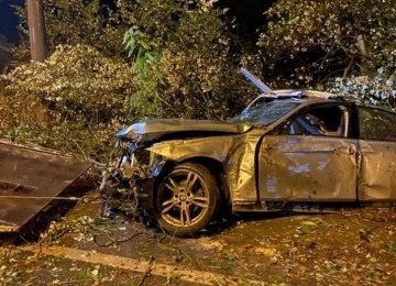 Bursa'da aşırı sürat kaza getirdi: 2 yaralı