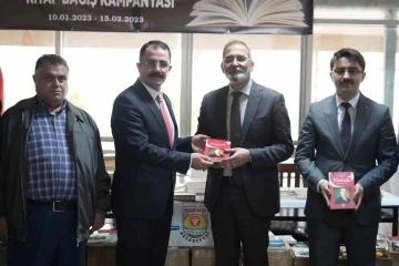 Tarsus Belediyesi cezaevi kütüphaneleri için 2 bin 500 adet kitap bağışladı
