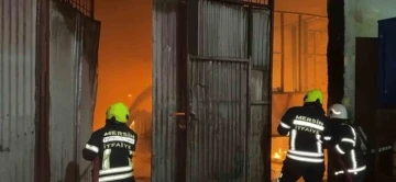 Tarsus’ta galvaniz kaplama tesisinde yangın
