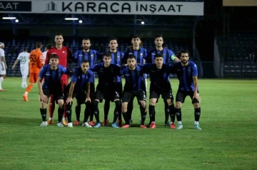 Karacabey Belediyespor: 3 - Kırşehir FSK: 0