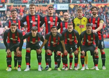 TFF 3. Lig: Eskişehirspor: 3 - Belediye Kütahyaspor: 4
