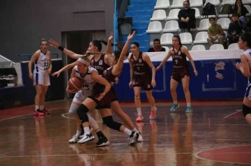 İzmit Belediyespor: 86 - Elazığ Basketbol: 78