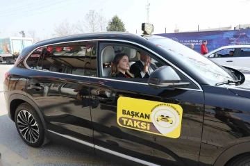 Togg taksi, Başkan Bıyık şoför oldu

