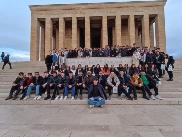 Tomarzalı öğrenciler Anıtkabir’i ziyaret etti
