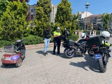 Trafiği kapalı alana giren 71 motosikletliye ceza yazıldı
