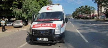 Trafikten men edilen sahte plakalı ambulansla kaçak sigara ticareti polise takıldı
