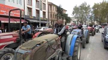 Bursa’da traktörleriyle kortej katıldılar