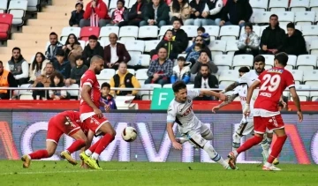 Trendyol Süper Lig: Antalyaspor: 1 - Trabzonspor: 1 (Maç sonucu)
