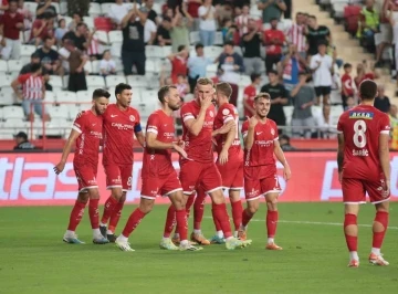 Trendyol Süper Lig: Antalyaspor: 2 - Samsunspor: 0 (Maç sonucu)
