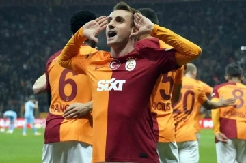 Trendyol Süper Lig: Galatasaray: 2 - Antalyaspor: 1 (İlk yarı)
