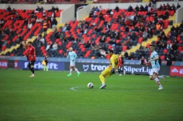 Trendyol Süper Lig: Gaziantep FK: 0 - Başakşehir: 0 (Maç devam ediyor)
