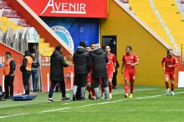 Trendyol Süper Lig: Kayserispor: 0 - Hatayspor: 1 (Maç devam ediyor)
