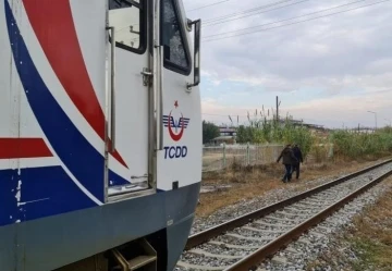 Trenin çarptığı 2 yaşındaki çocuk öldü
