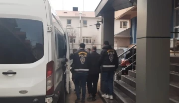 Tunceli’de bir vatandaşı vize vaadiyle dolandıran 3 şahıs tutuklandı
