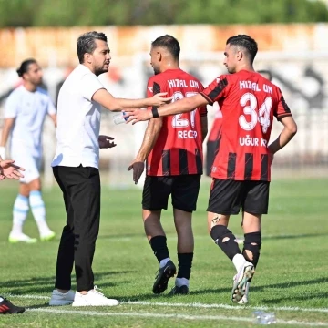 Turgutluspor Teknik Direktörü Çelik: “Her maç ve her puan çok önemli”
