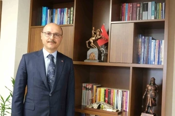 Türk Eğitim-Sen Genel Başkanı Geylan’dan akademisyen maaşları için çağrı
