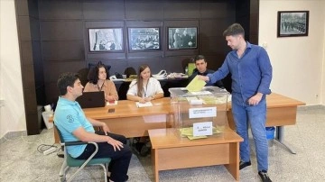 Türk seçmenler 14 ülkede daha sandık başına gitti